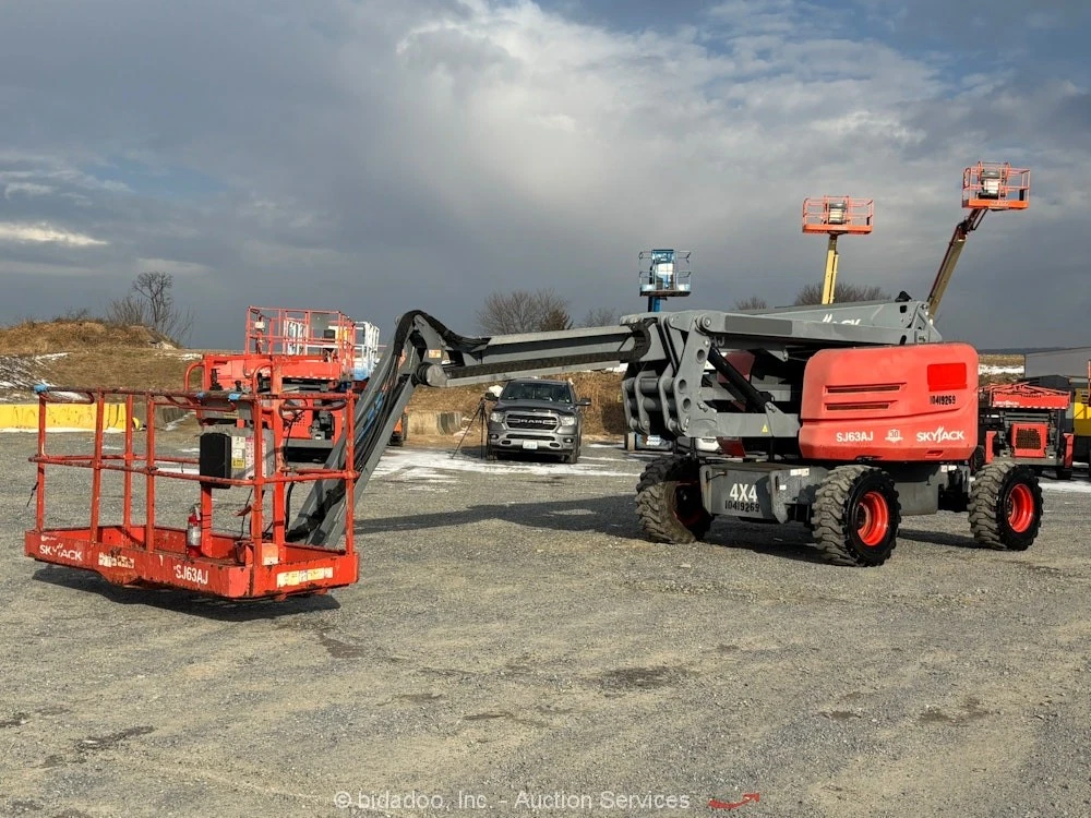 Articulating Boom Lift 